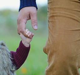 father-daughter-1476167_1920